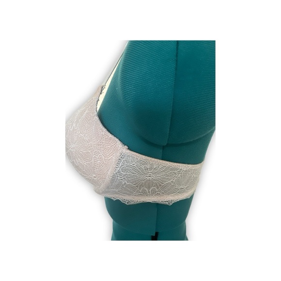 Victoria Secret Lace Underwire Bra - Cream/Tan - Picture 2 of 3